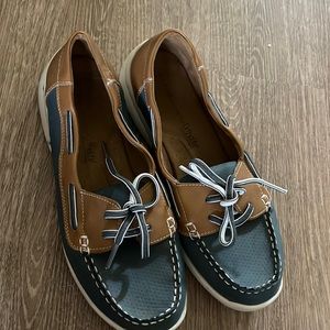 Croft & Barrow with Ortholite barley worn